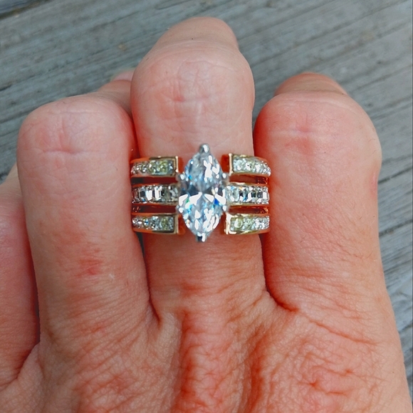 GERSC Jewelry - 18k GE RSC CZ Ring size 7